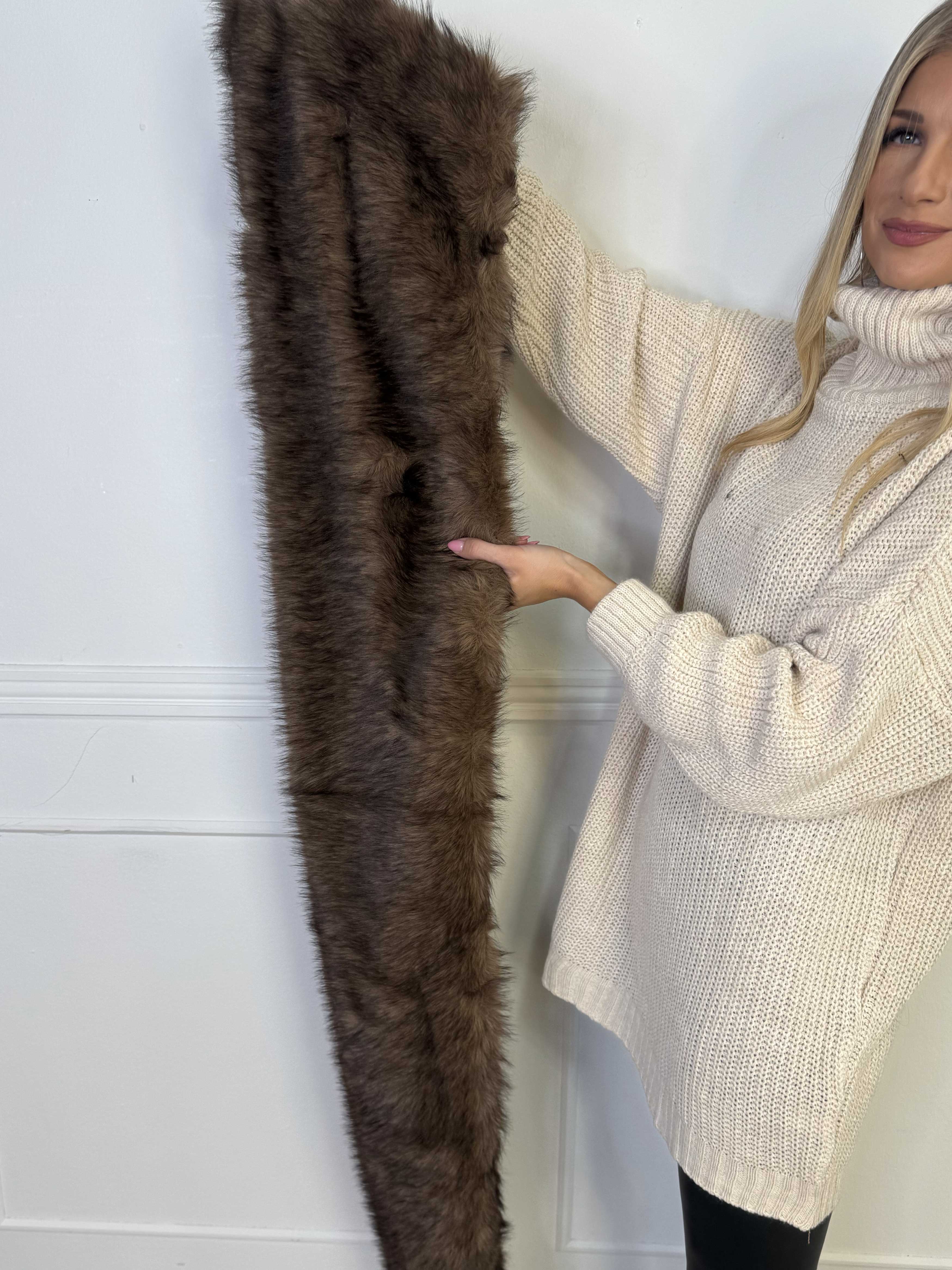 Cilke - Tørklæde i fake fur